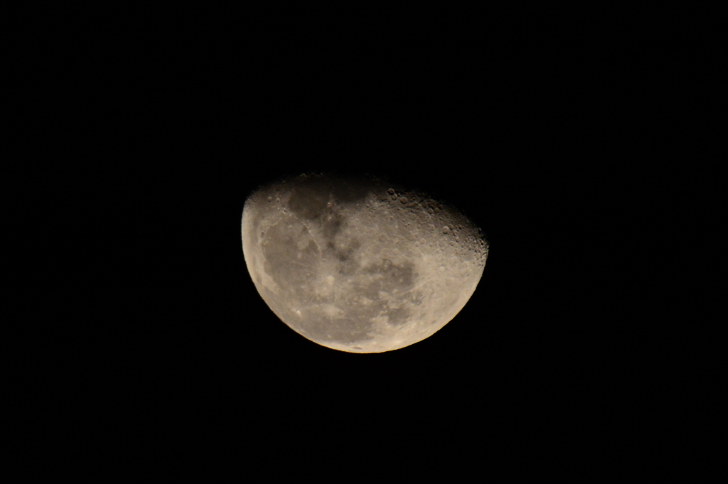 月