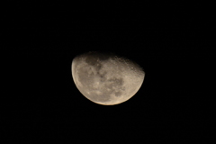 月
