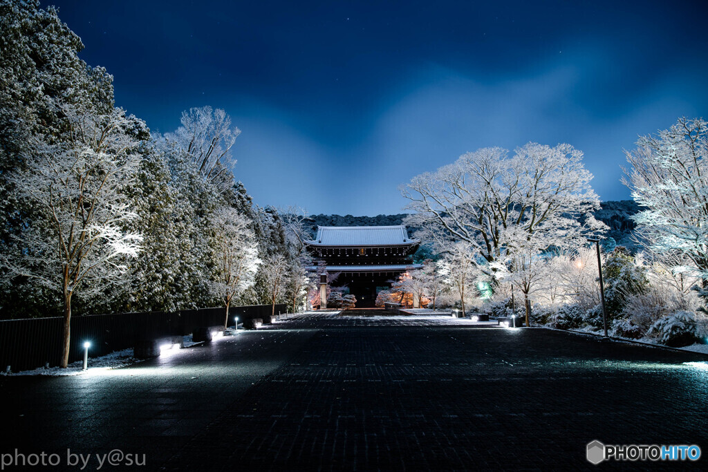 夜の京都　雪景色①