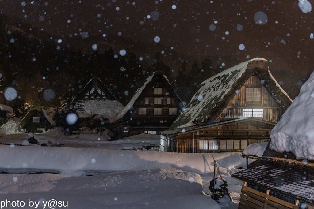 雪景色の白川郷②