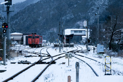 雪の津和野駅
