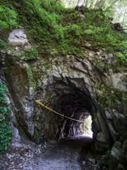 ユーシンのトンネル