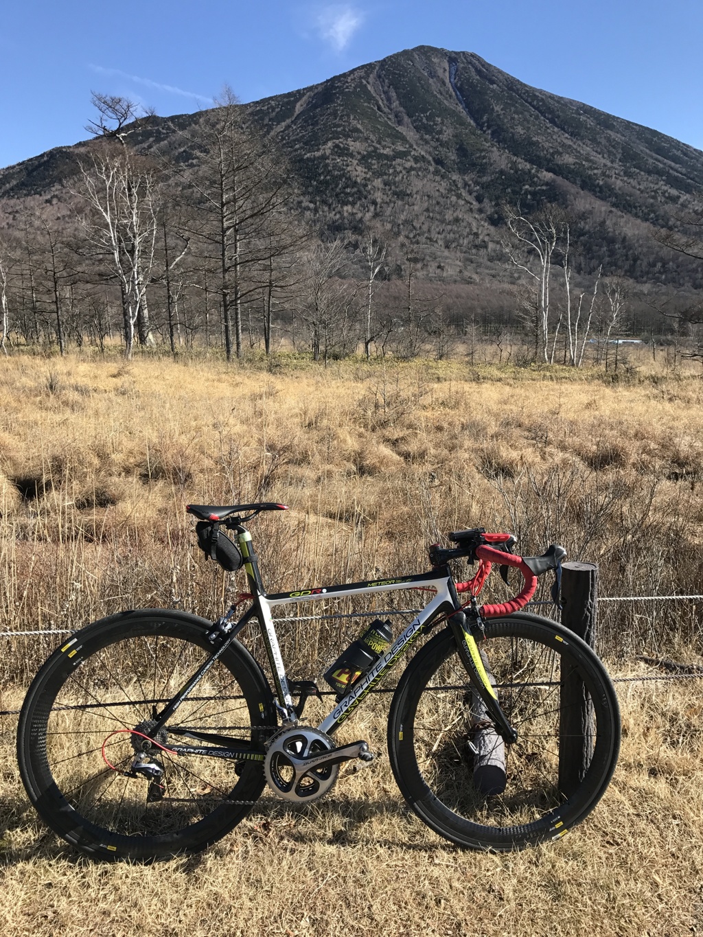 男体山