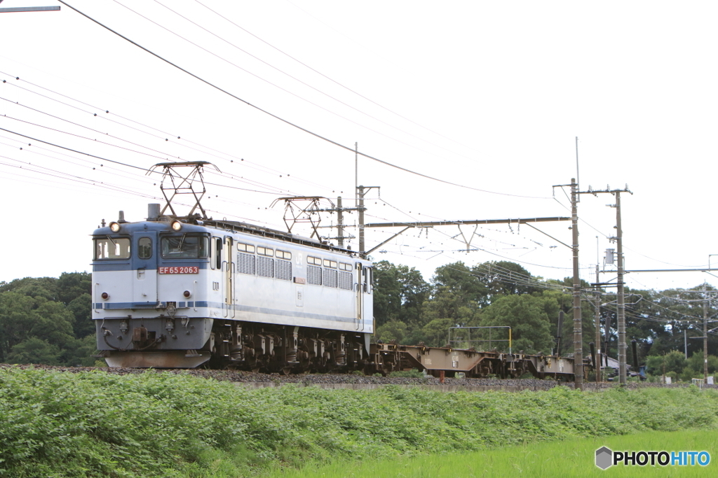 配8592