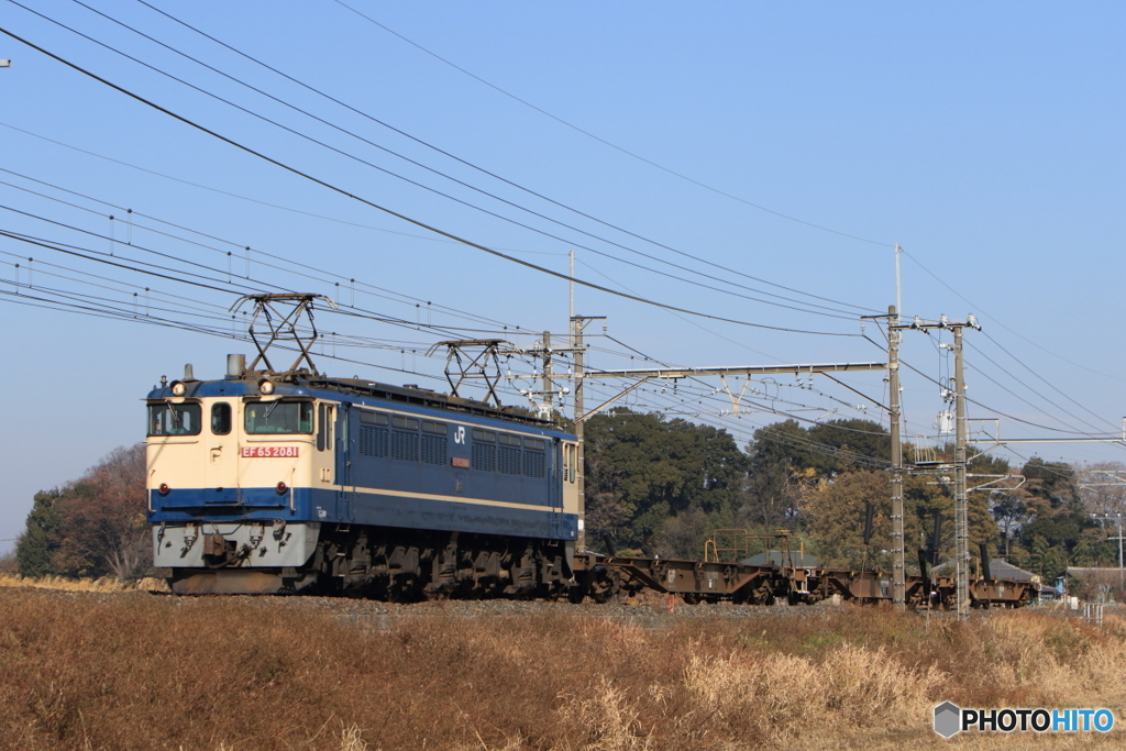 配8592