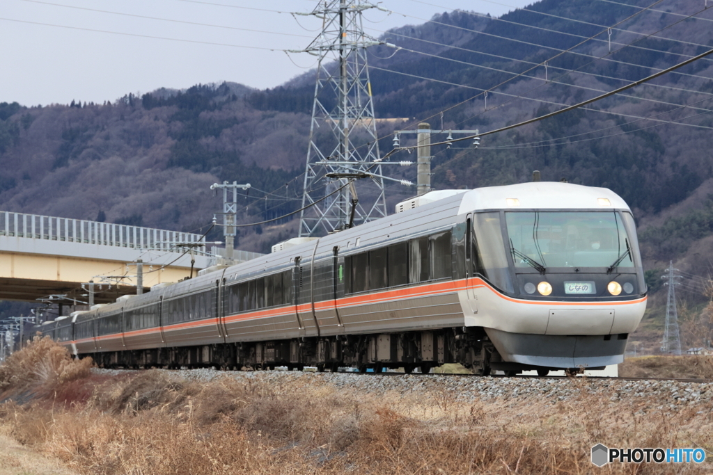 1013M