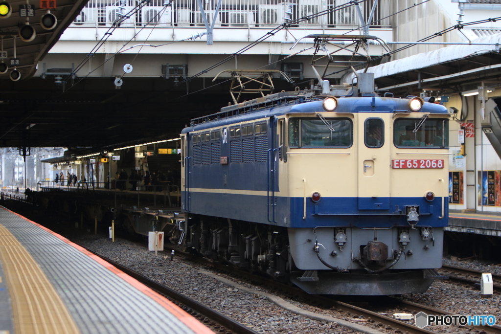 配8593