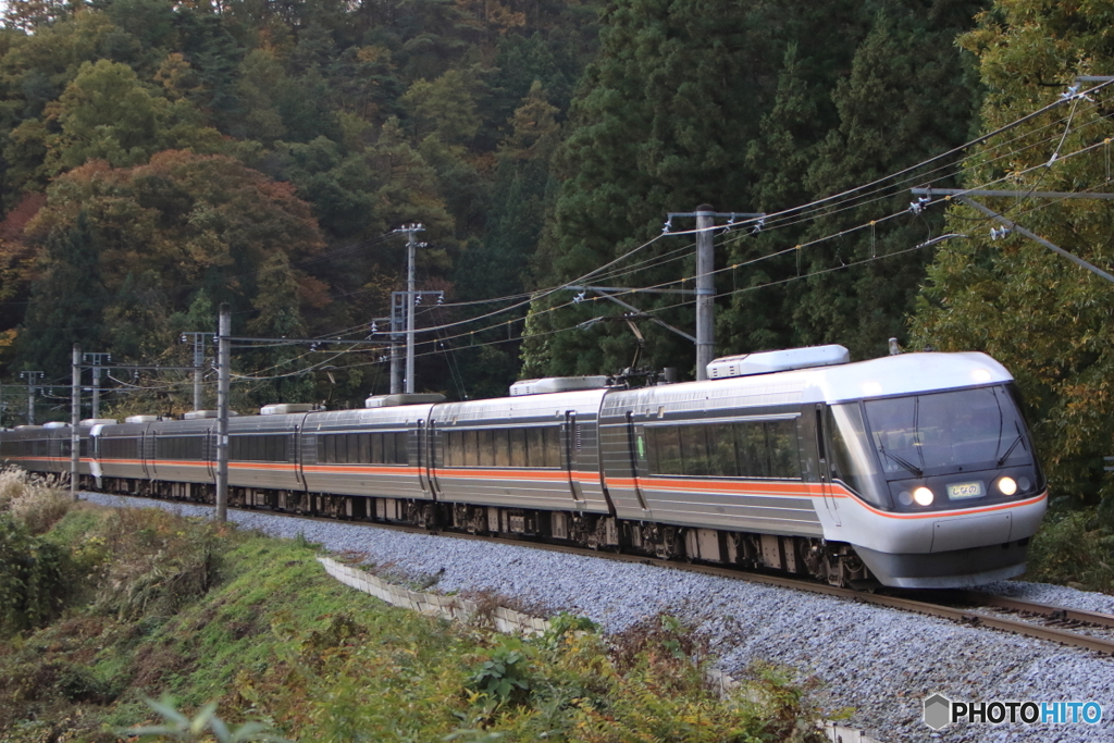 1013M