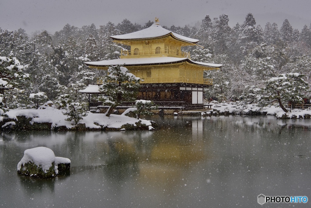 金閣寺 舎利殿・雪景