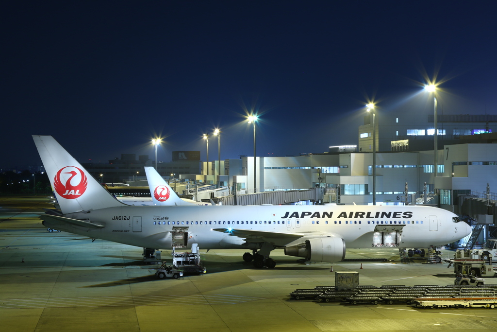 夜の福岡空港①