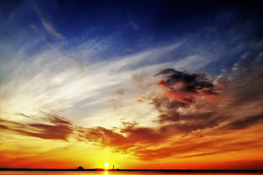 石狩川河口の夕陽