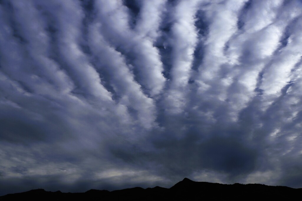 秋の雲