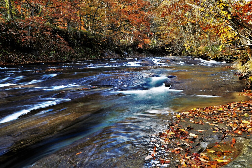 恵庭渓谷ラルマナイ川