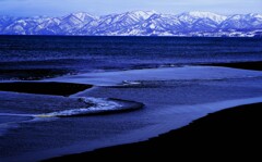 無煙浜から増毛連邦を望む