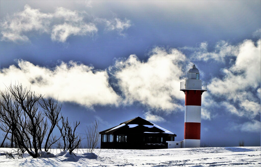 石狩灯台(春近し）