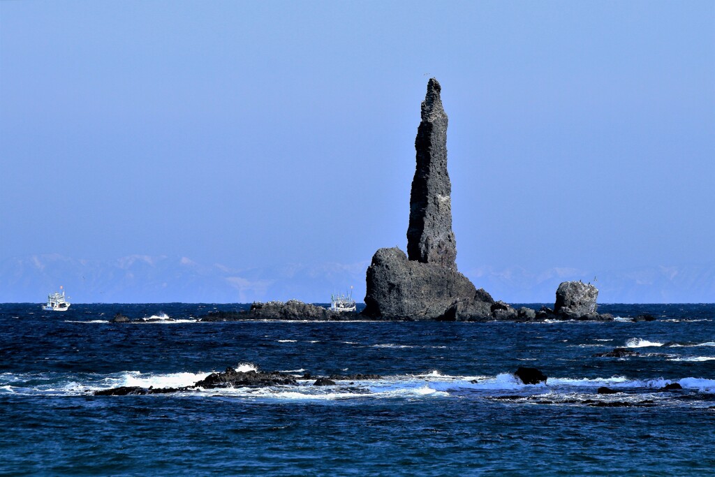 積丹ローソク岩