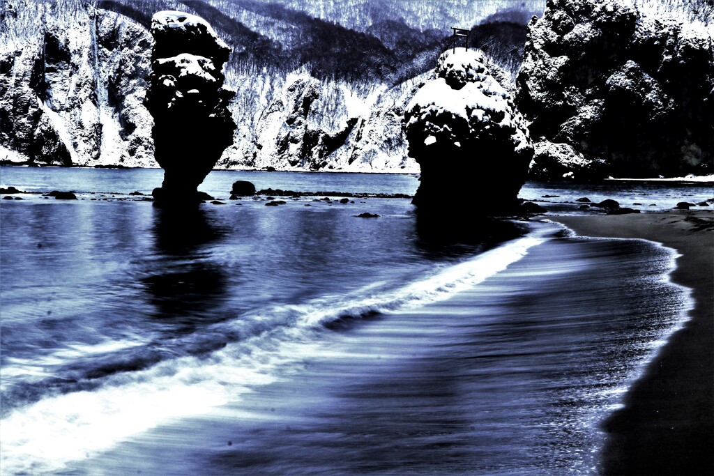 冬の大黒岩とエビス岩