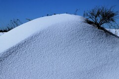 小さな雪山