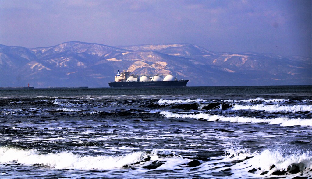 出港(液化燃料船）