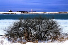 凍てつく石狩川河口