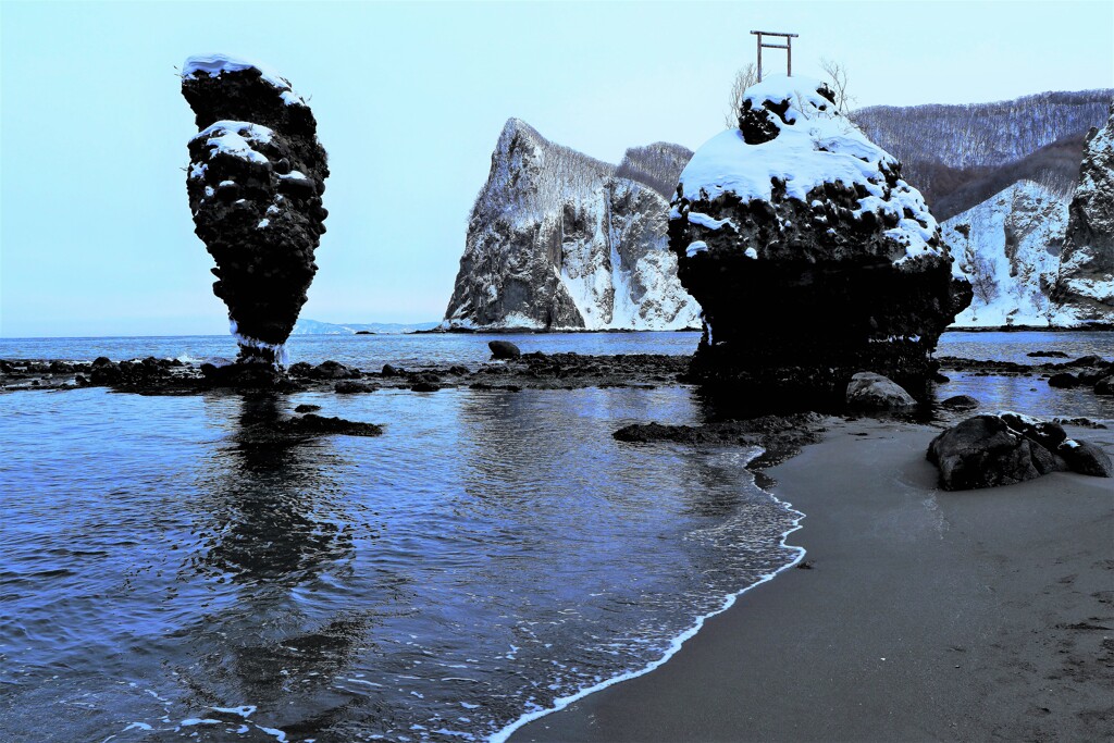 冬のエビス岩と大黒岩