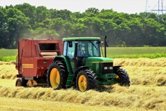 牧草ロ－ル作りⅠ