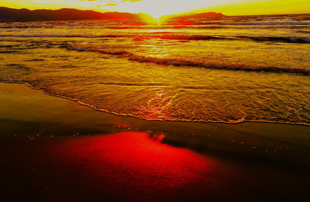朱色の夕日