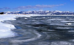 凍てつく石狩川河口