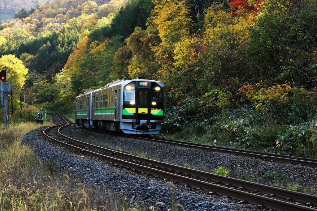 秋の函館本線(銀山駅へ）