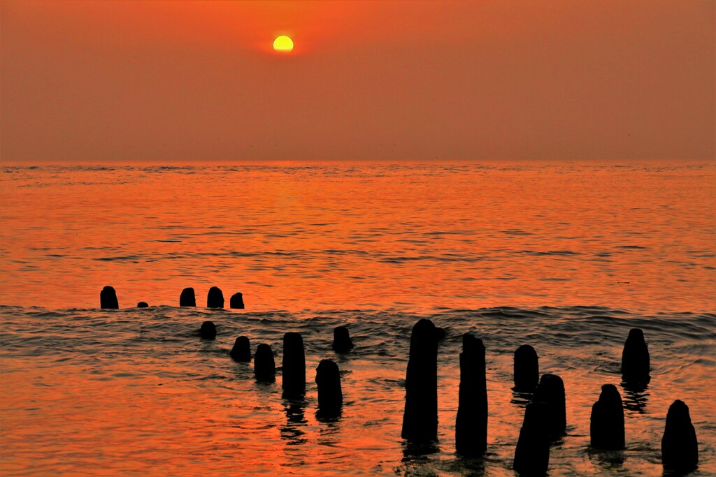 石狩川河口の夕陽