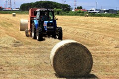 牧草ロ－ル作りⅠ