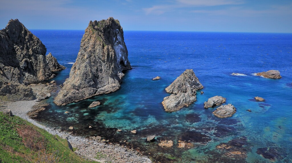 積丹ブル－(島武意海岸）