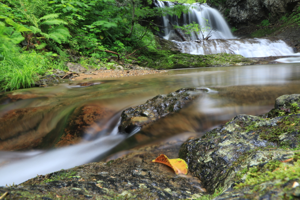 平和の滝