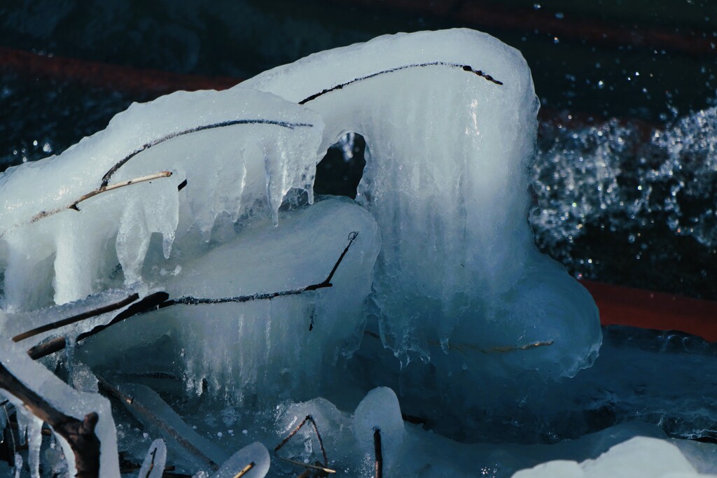 凍てつく石狩川河口