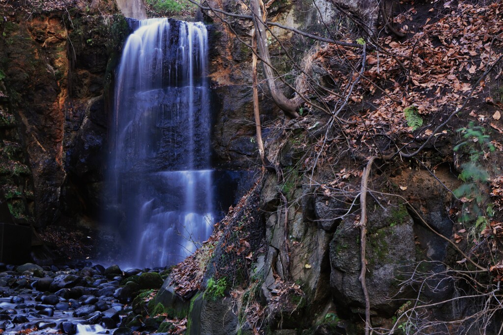 晩秋の白糸の滝