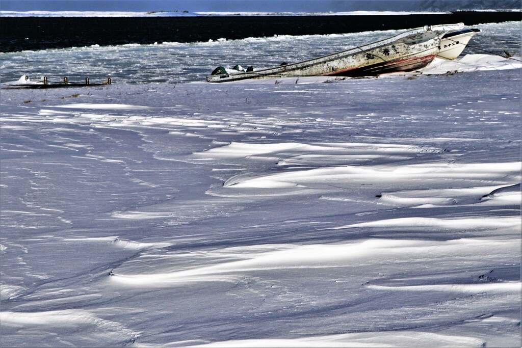 凍てつく石狩川河口