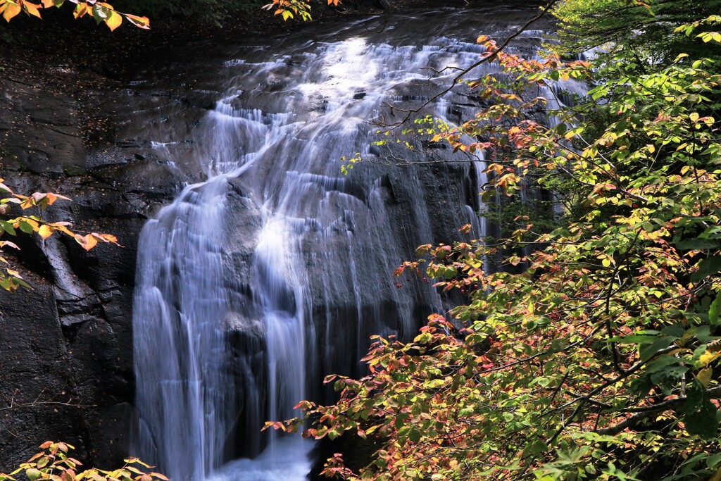 恵庭渓谷(白扇の滝）