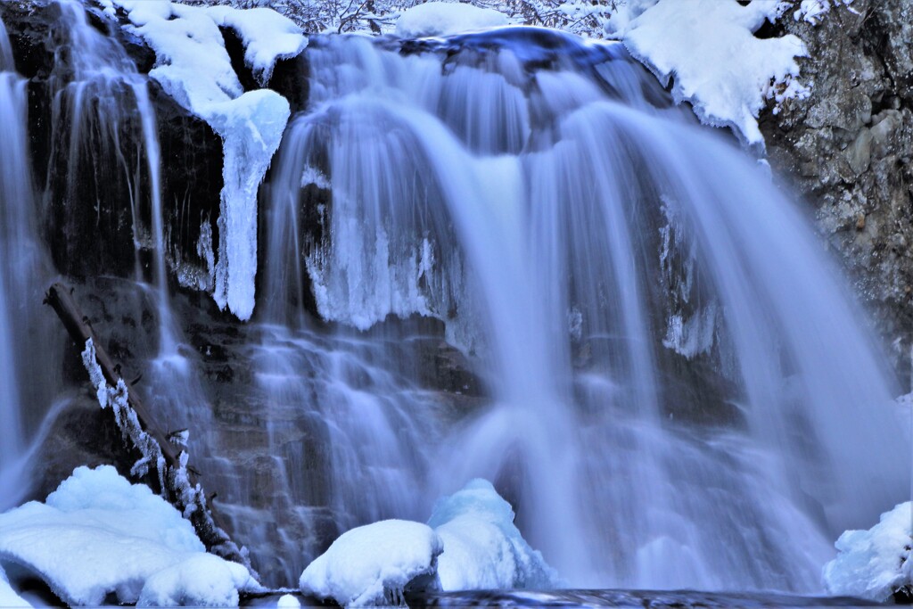 冬の平和の滝