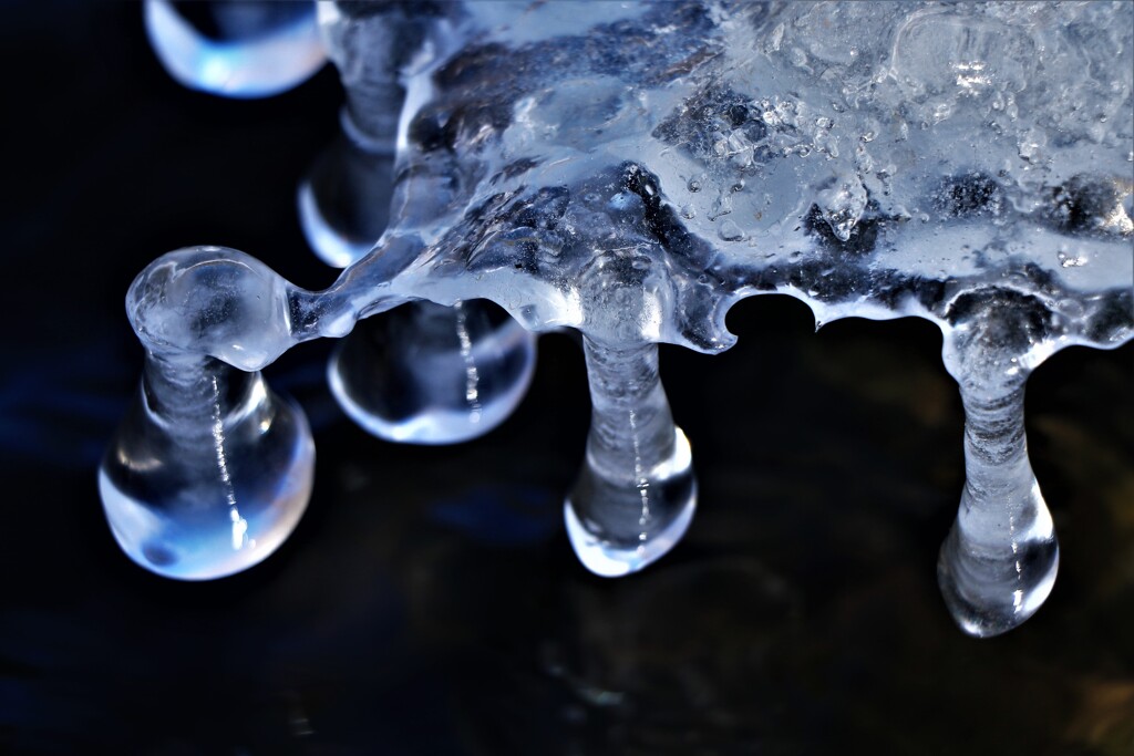 氷の世界Ⅴ(支笏湖湖畔）