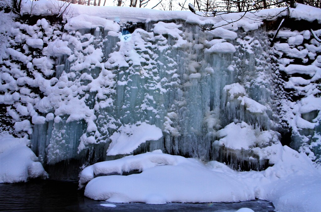 氷瀑の砂防ダム