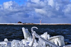 凍てつく石狩川河口