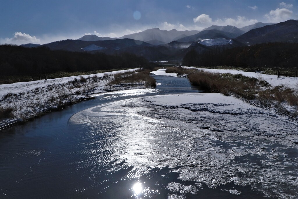 凍てつく星置川河口