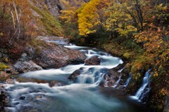 赤井川村白井川雷音の滝