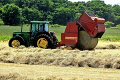 牧草ロ－ル作りⅠ