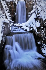 初冬の白糸の滝