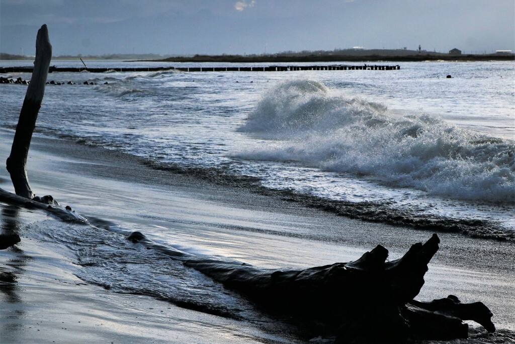石狩川河口の海
