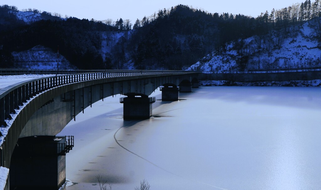 凍てつくふくろう湖(当別ダム湖）