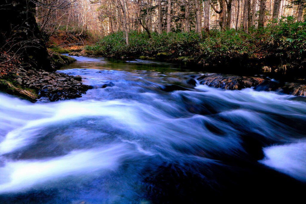 晩秋の定山渓小樽内川
