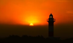 石狩灯台の朝陽