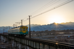 カボチャ色の電車